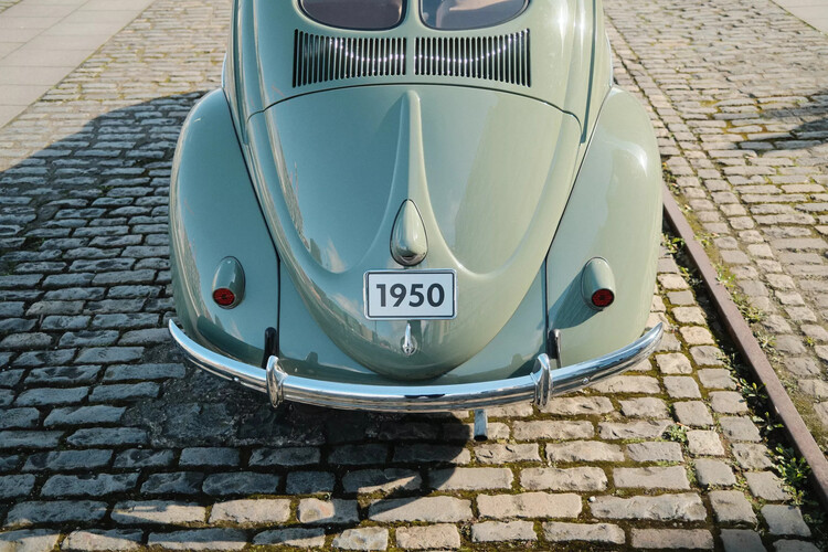 75 lat temu pierwszy egzemplarz Garbusa zjechał z taśmy z fabryki Volkswagena poza Niemcami